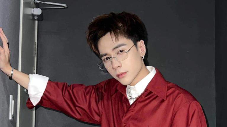 Nhìn lyrics đoán tên bài hát của Quang Hùng MasterD